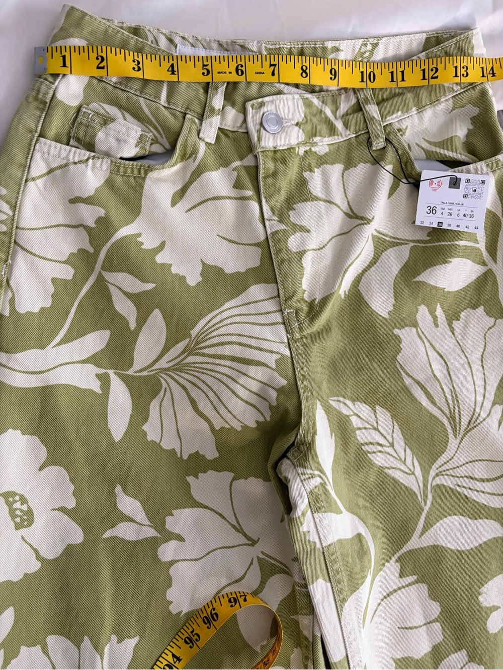 Zara Women’s floral green and old white color pants/ size 4 - Picture 4 of 7